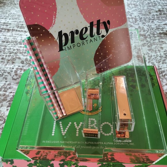 Alpha Kappa Alpha Stationary Set - Picture 1 of 2